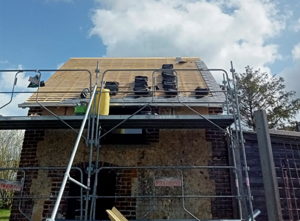 Rénovation d'une charpente ancienne en Sarthe (72)