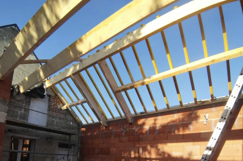 Un charpentier en Sarthe à Laigné-en-Belin pour la construction, la rénovation ou la réparation de votre charpente